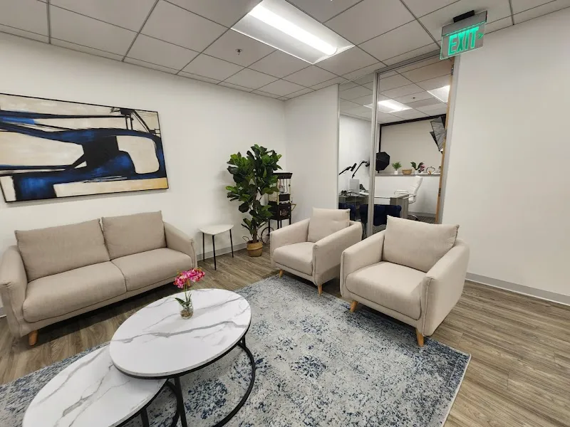 Synergy Empowering Recovery | DETOX PHP IOP SOBER LIVING, Alcohol & Drug Rehab in Beverly Hills | Addiction Treatment in CA - Photo 2