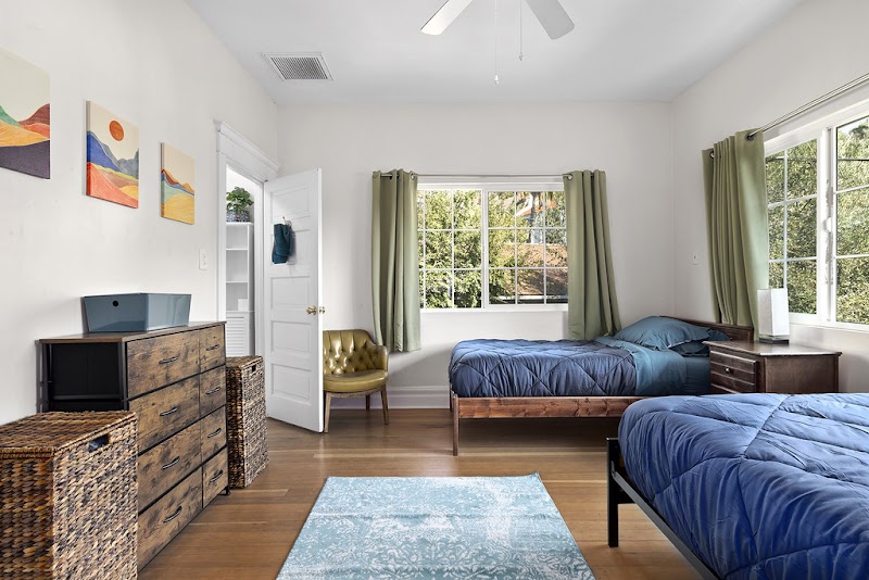 Hilltop House Sober Living - view photo