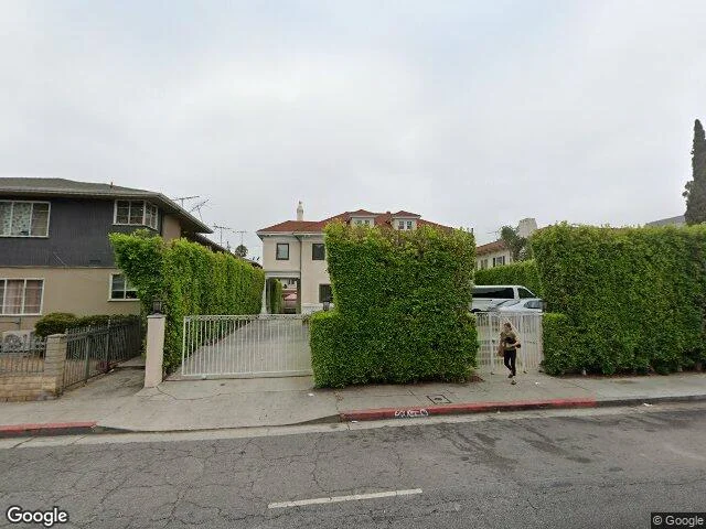 Exterior view of Losangeles sober living home — residential area