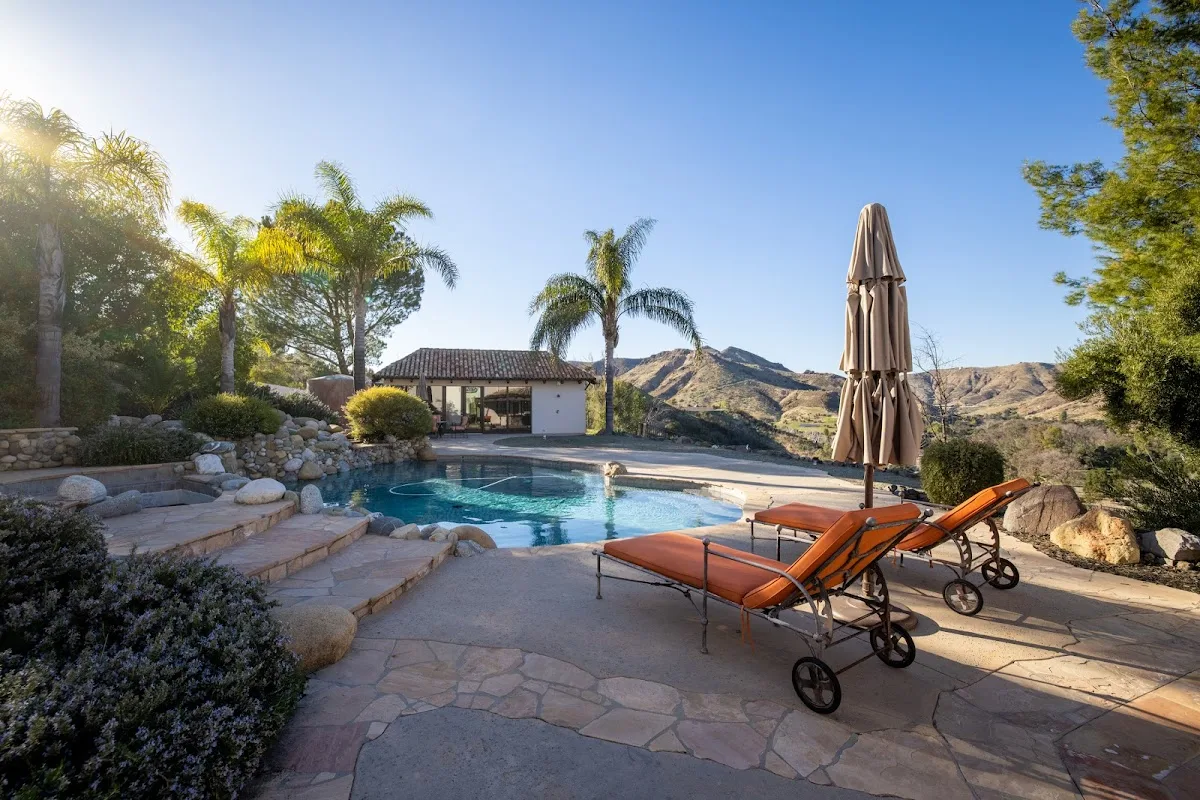 Exterior view of Losangeles sober living home — swimming pool
