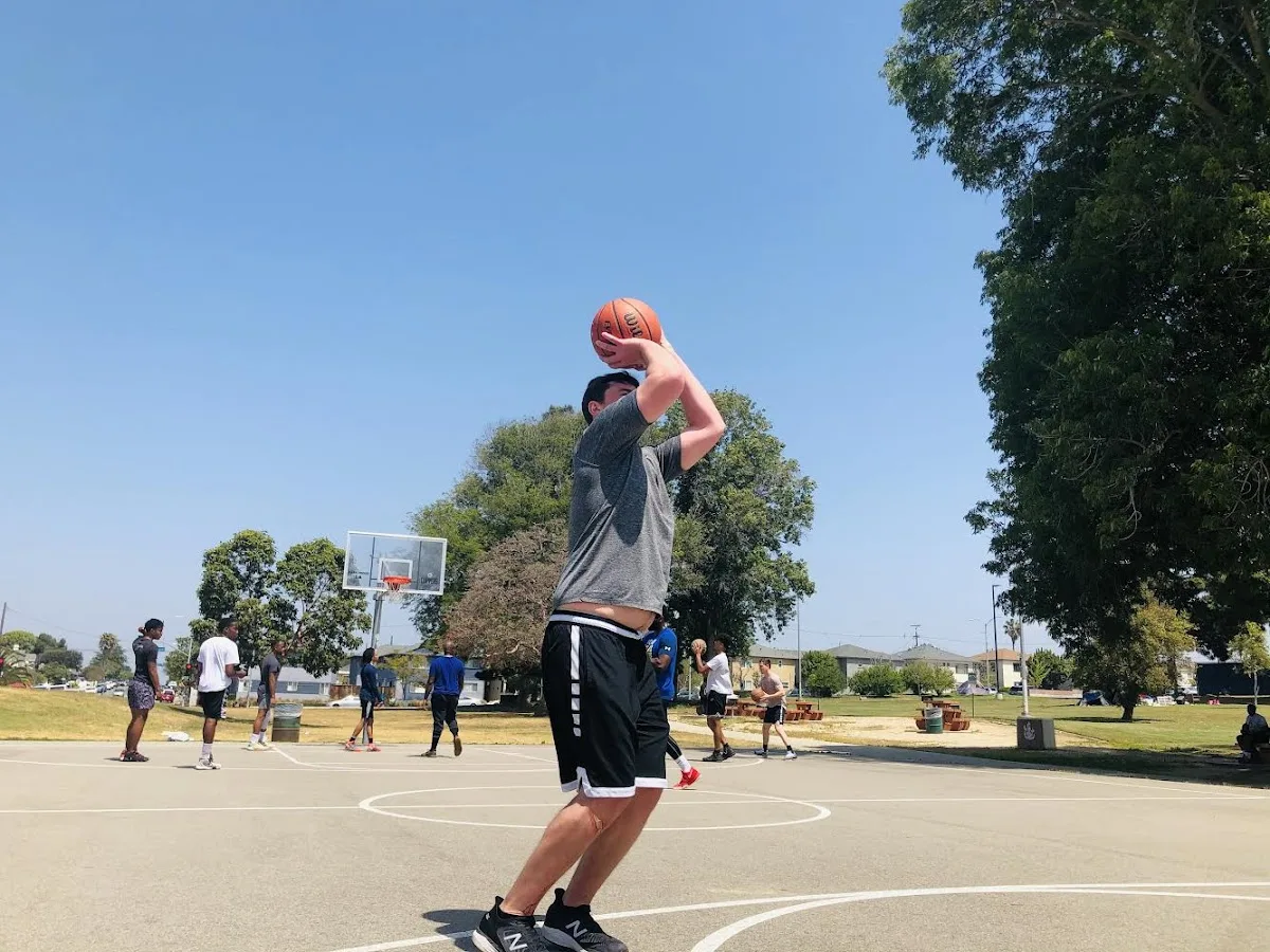 Exterior view of Losangeles sober living home — ball