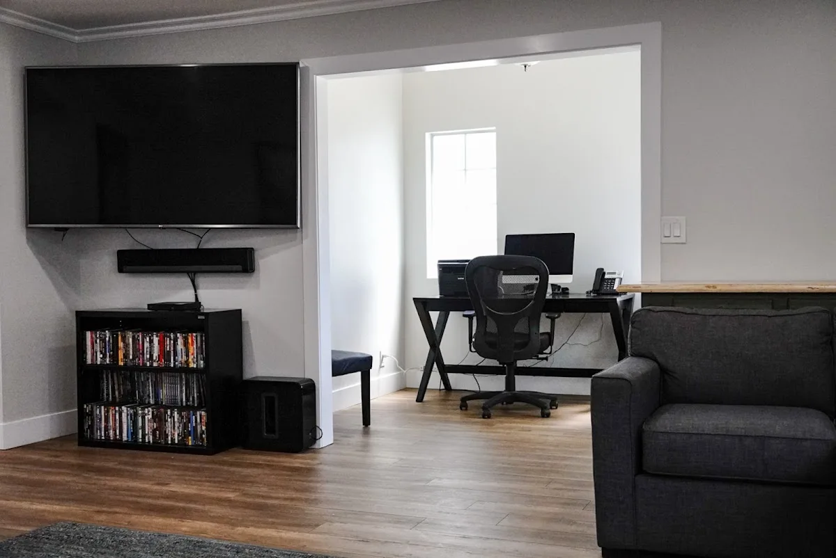 Miracle House Foundation - South Bay Los Angeles Sober Living - interior photo