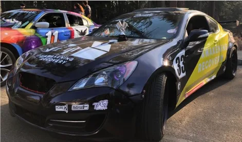 Exterior view of Losangeles sober living home — car
