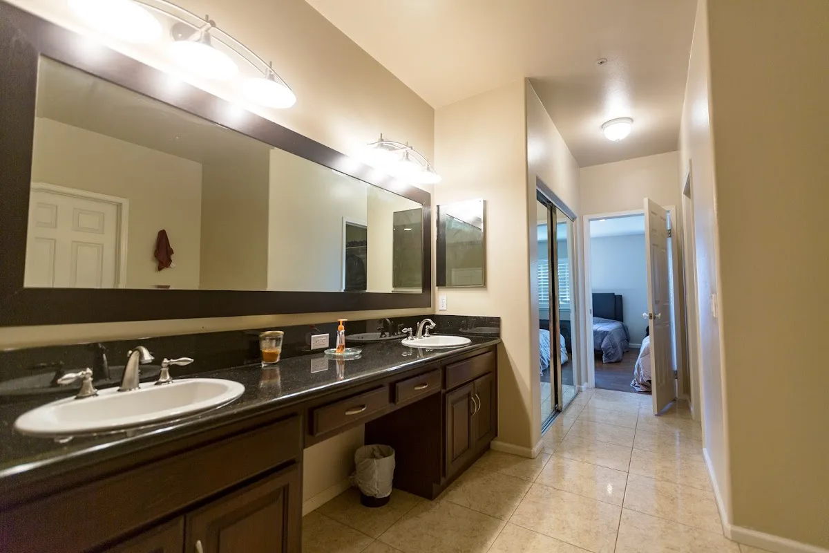 The Last House | Los Angeles Men's Sober Living Program - interior photo