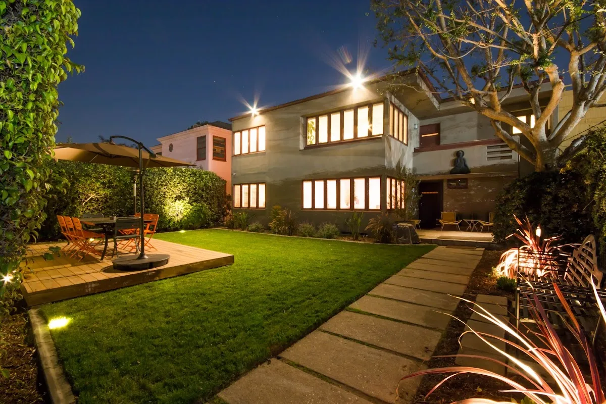 Exterior view of Losangeles sober living home — plants