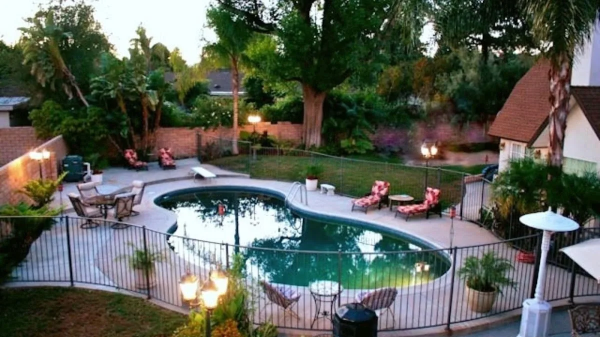 Exterior view of Losangeles sober living home — plants