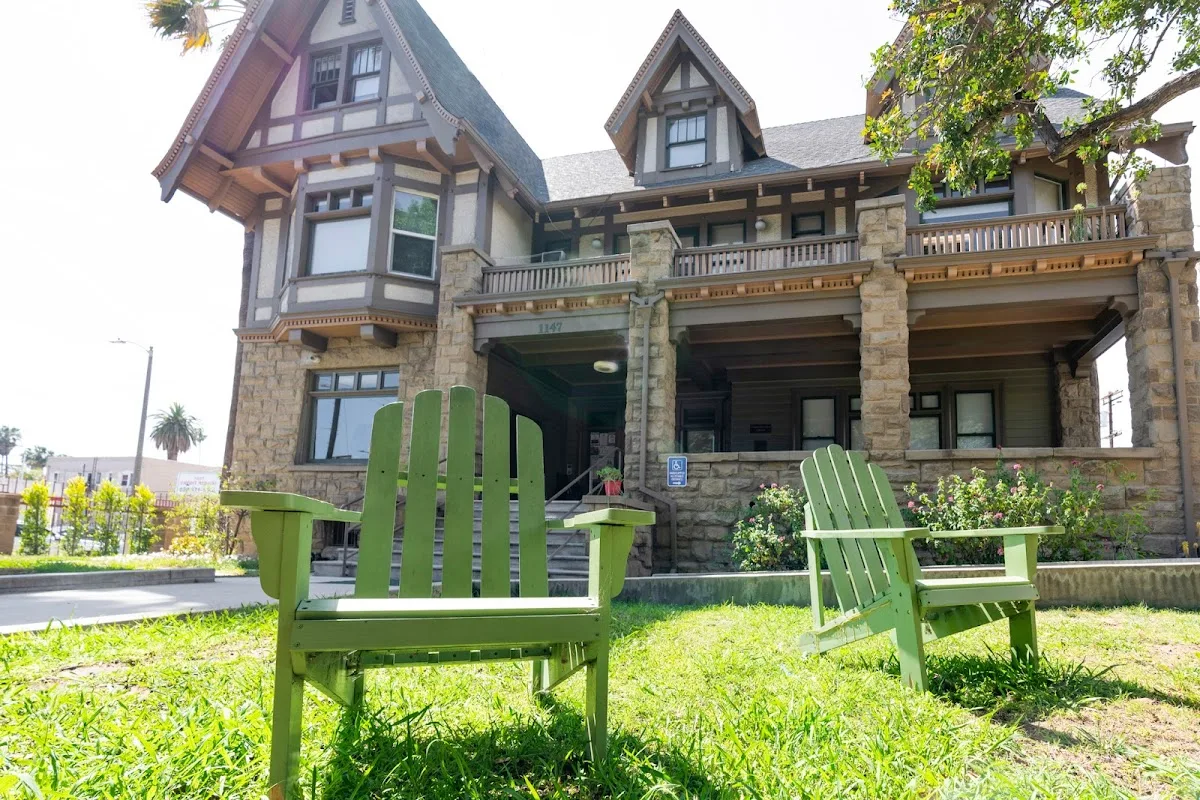 Exterior view of Losangeles sober living home — residential area