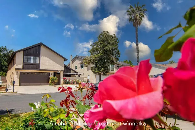 Exterior view of Losangeles sober living home — building