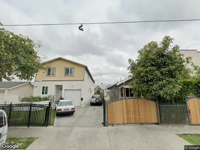 Exterior view of Losangeles sober living home — residential area