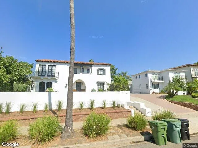 Exterior view of Losangeles sober living home — residential area